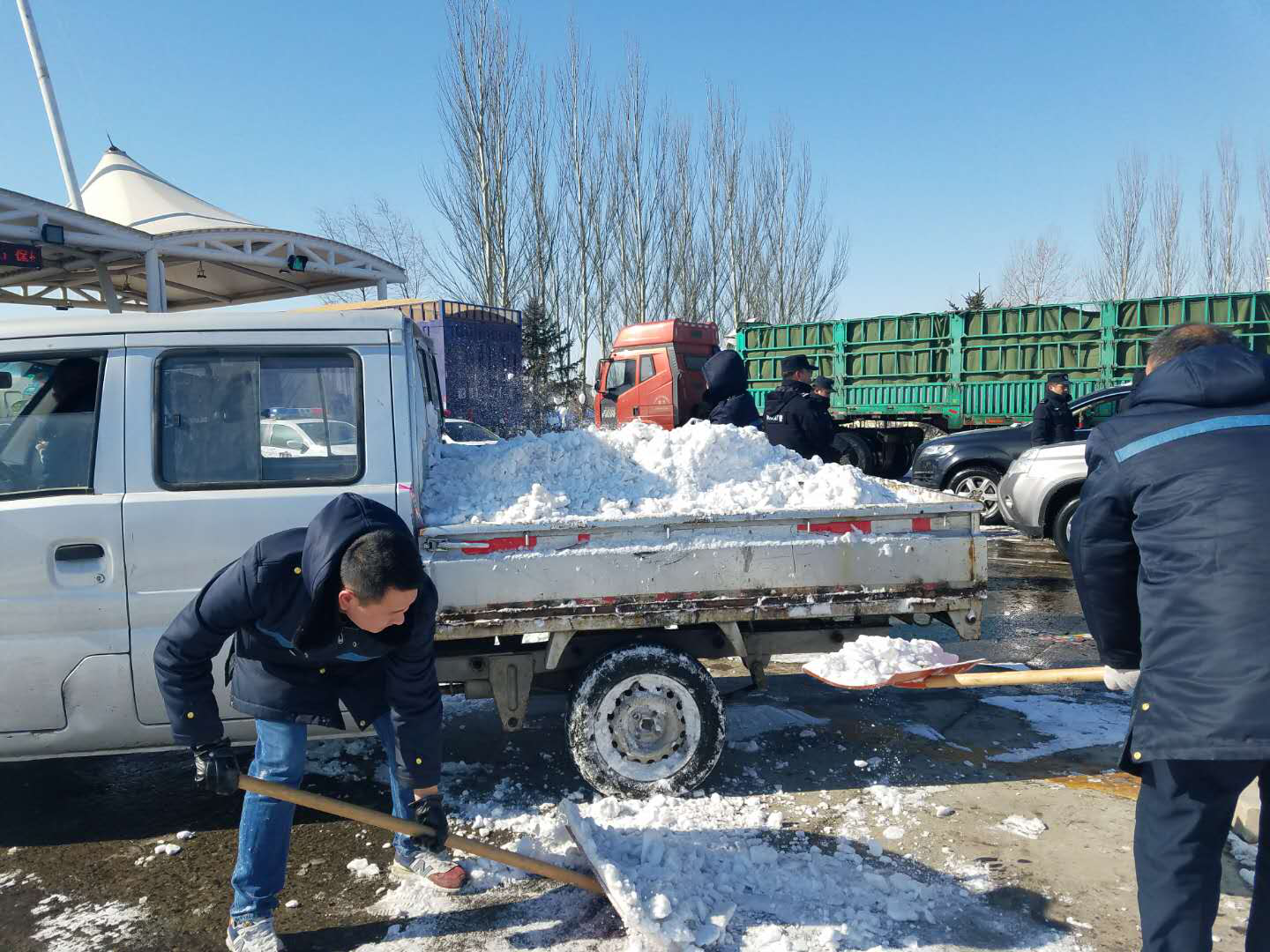 好通积极响应极端天气预警  冰雪天气连续作战全力保畅