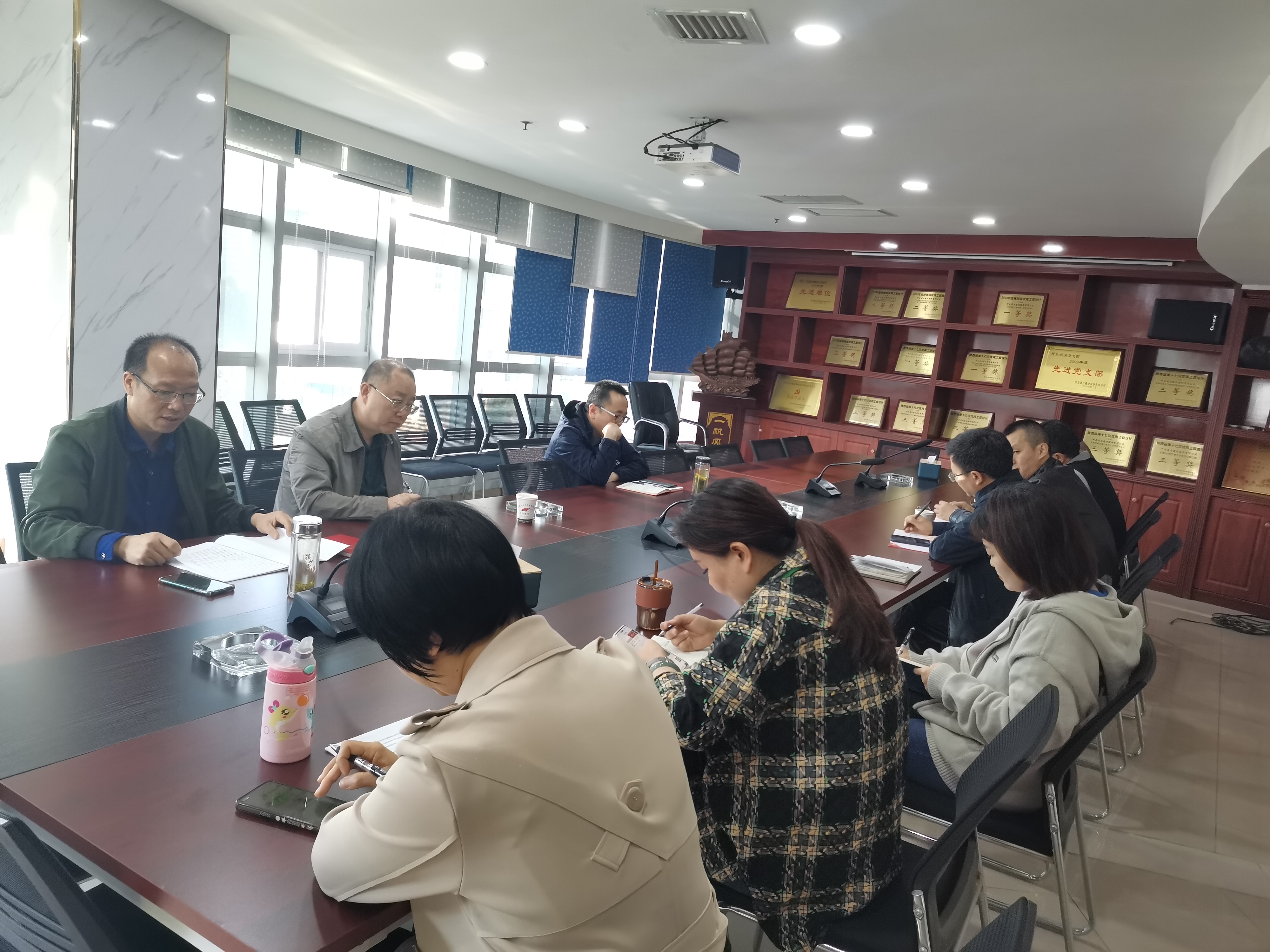 锤炼品格强化忠诚、实干担当促进发展 ——西安通力党总支机关支部主题教育落实部署会